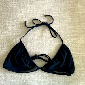 Mossimo juniors black triangle bikini top. Size Medium. In excellent condition.